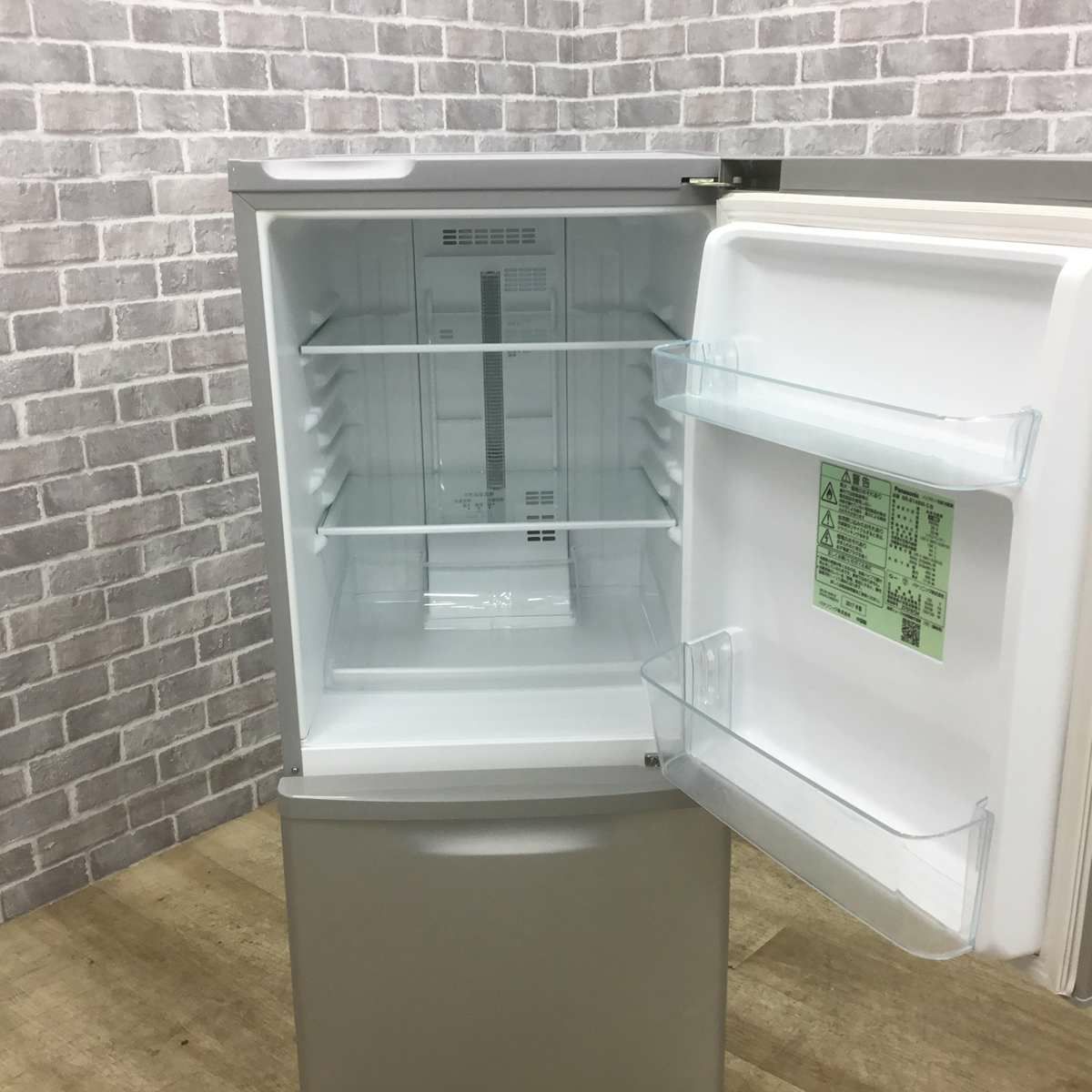 パナソニック 冷蔵庫 2ドア 138L 右開き シルバー NR-B149W-S 2017年製