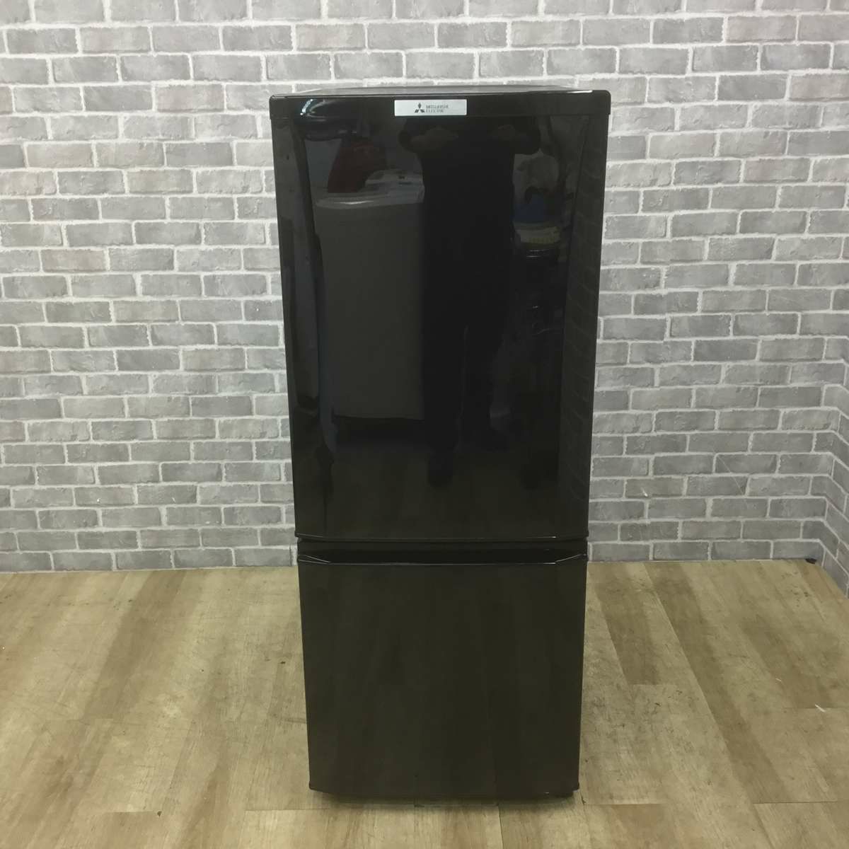 三菱電機 冷蔵庫 2ドア 146L 右開き ブラック MR-P15E-B 2019年製