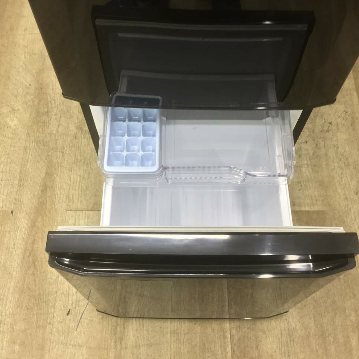 三菱電機 冷蔵庫 2ドア 146L 右開き ブラック MR-P15E-B 2019年製