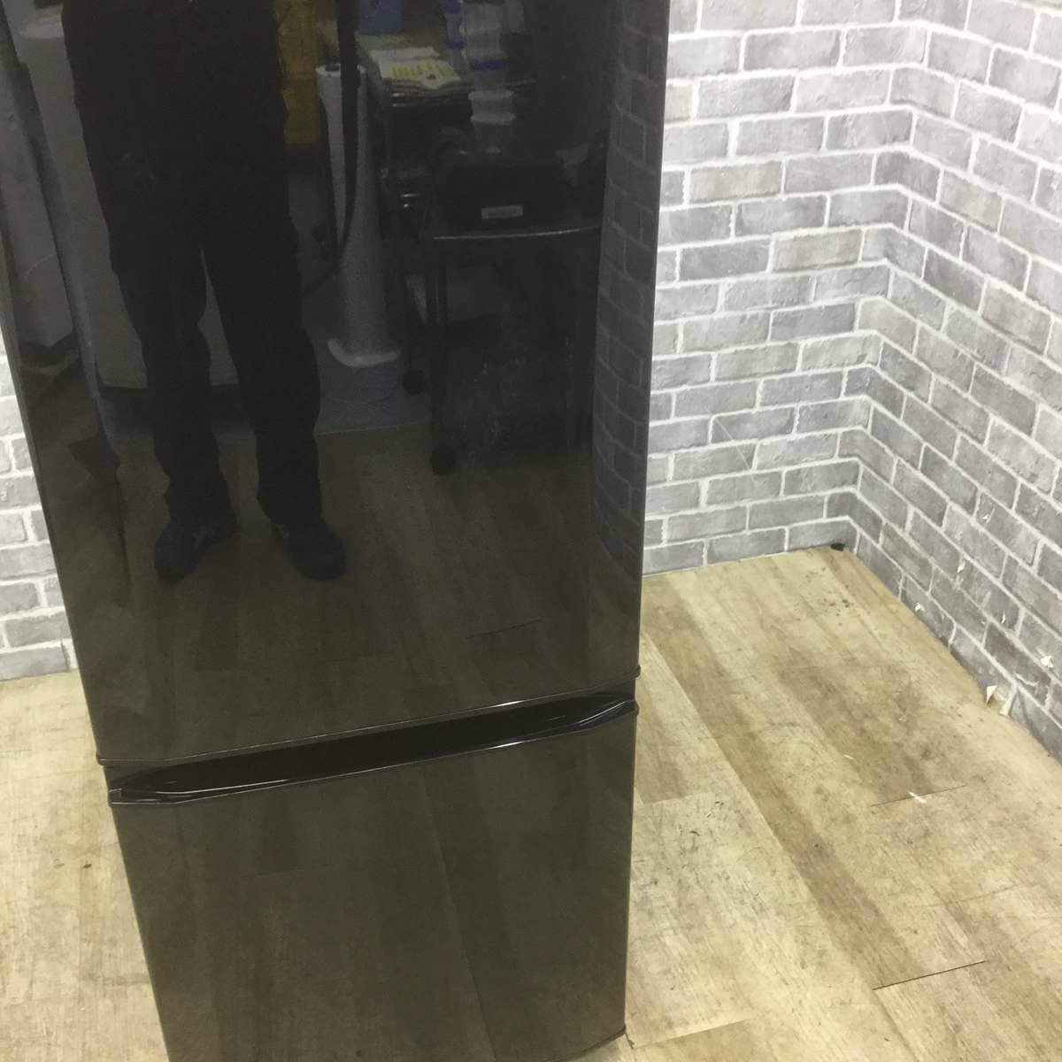 三菱電機 冷蔵庫 2ドア 146L 右開き ブラック MR-P15E-B 2019年製