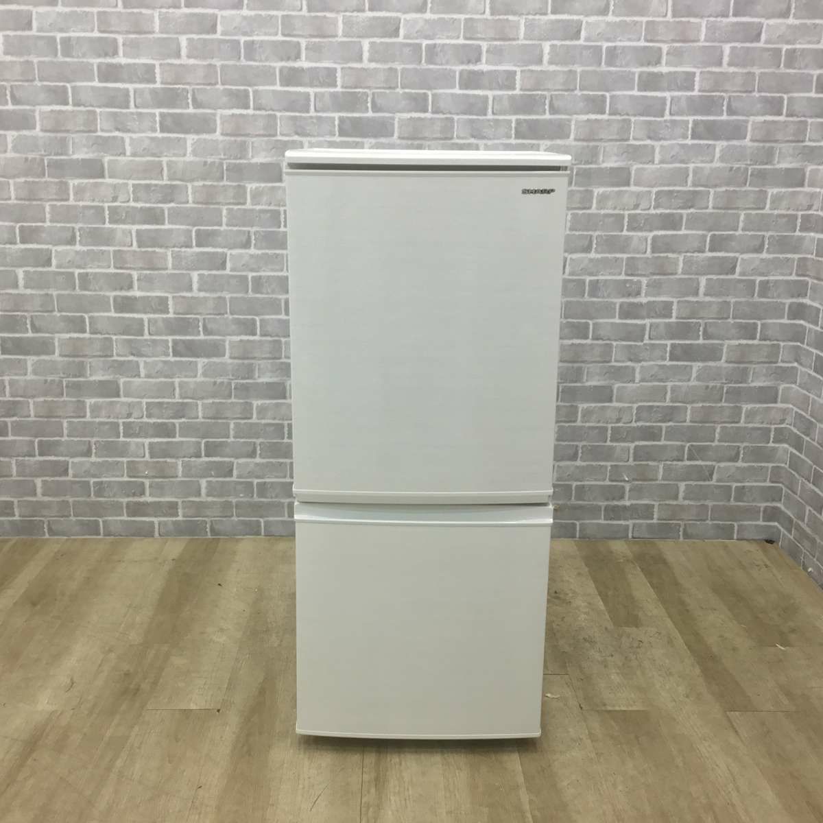 シャープ 冷蔵庫 2ドア 137L つけかえどっちもドア ホワイト SJ-D14E-W 2019年製