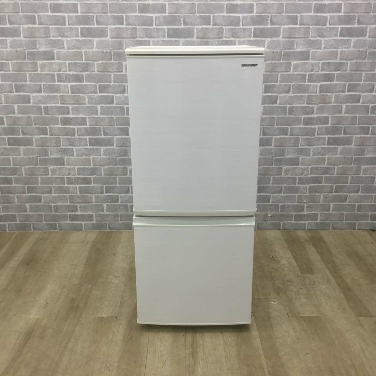 シャープ 冷蔵庫 2ドア 137L つけかえどっちもドア ホワイト SJ-D14E-W 2019年製