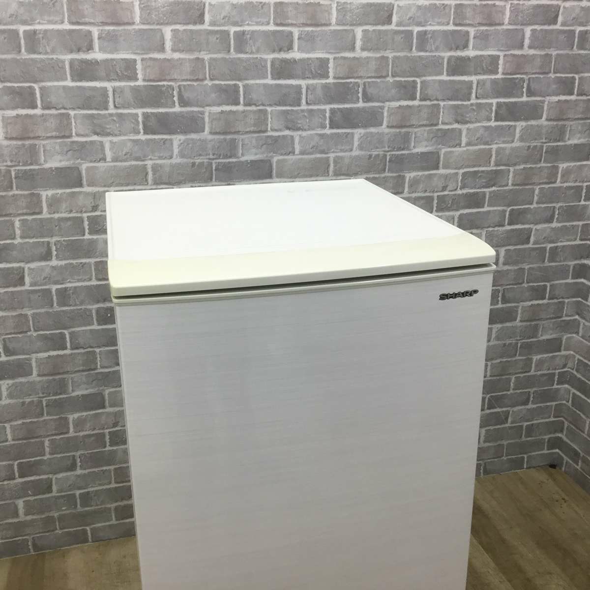 シャープ 冷蔵庫 2ドア 137L つけかえどっちもドア ホワイト SJ-D14E-W 2019年製