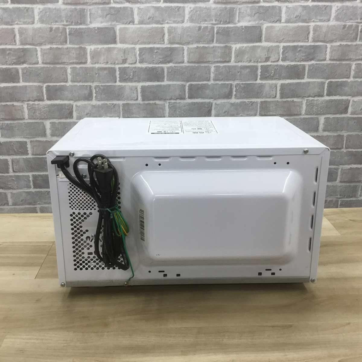 東芝 電子レンジ 700W 17L 50hz 東日本専用 ホワイト MFM-S17A-50HZ(W) 2019年製