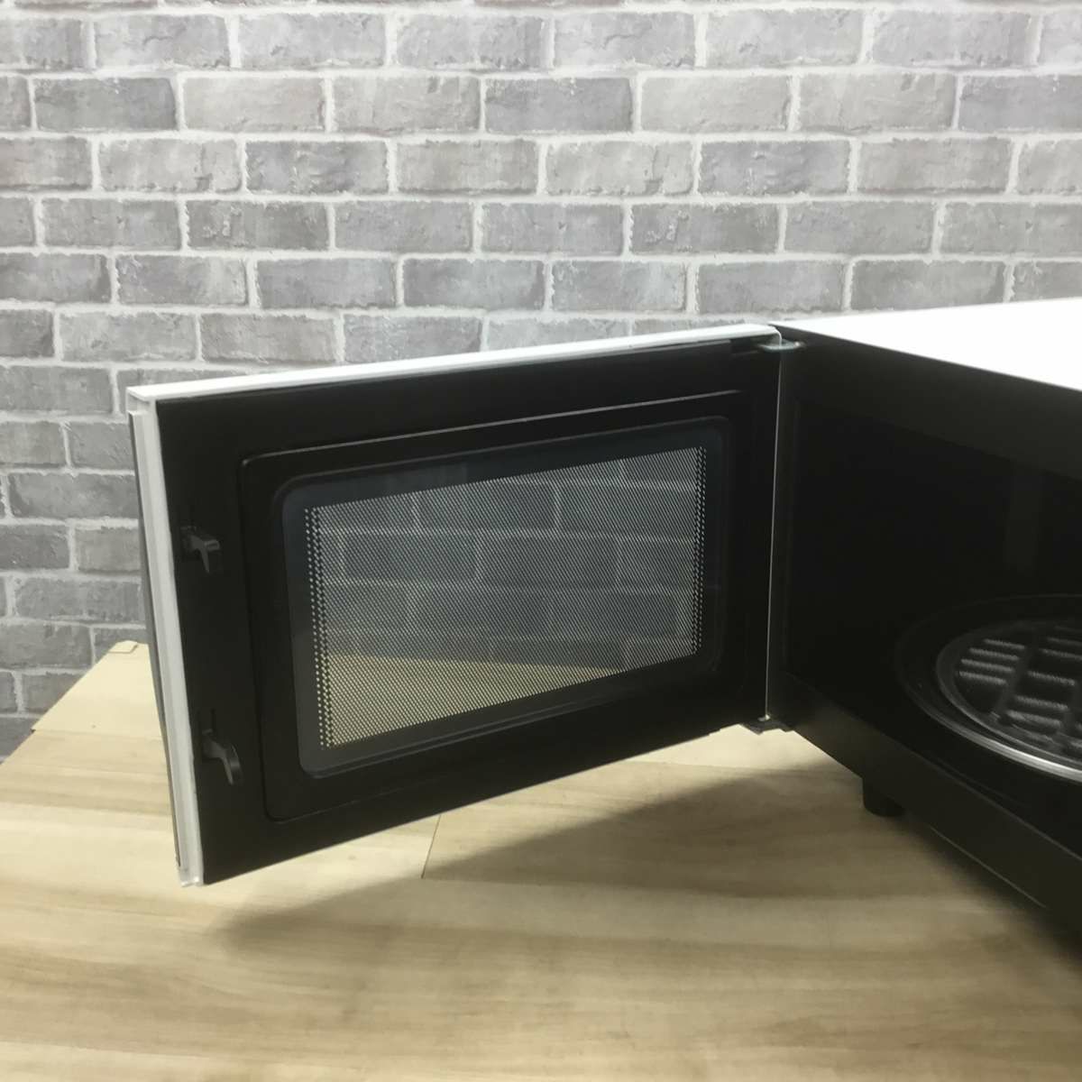 シャープ オーブンレンジ 500W 15L ホワイト RE-S50A-W 2018年製
