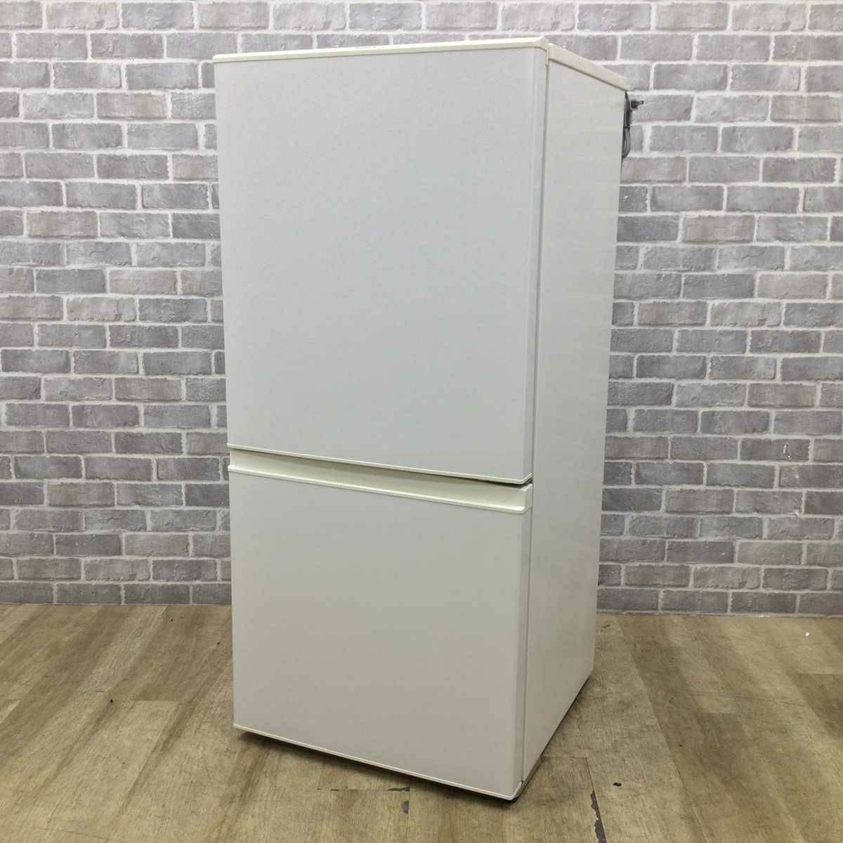 アクア 冷蔵庫 2ドア 157L 右開き ホワイト AQR-16G(W) 2018年製