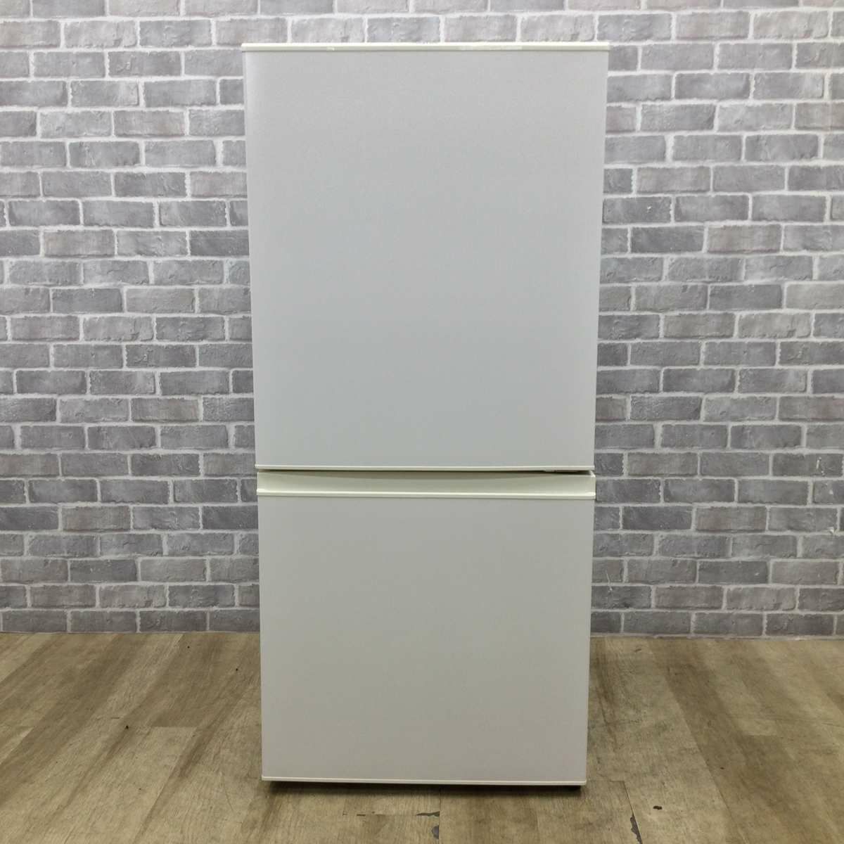 アクア 冷蔵庫 2ドア 157L 右開き ホワイト AQR-16G(W) 2018年製