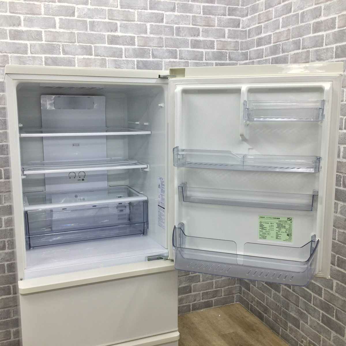 アクア 冷蔵庫 3ドア 272L 右開き ホワイト AQR-27J(W) 2020年製