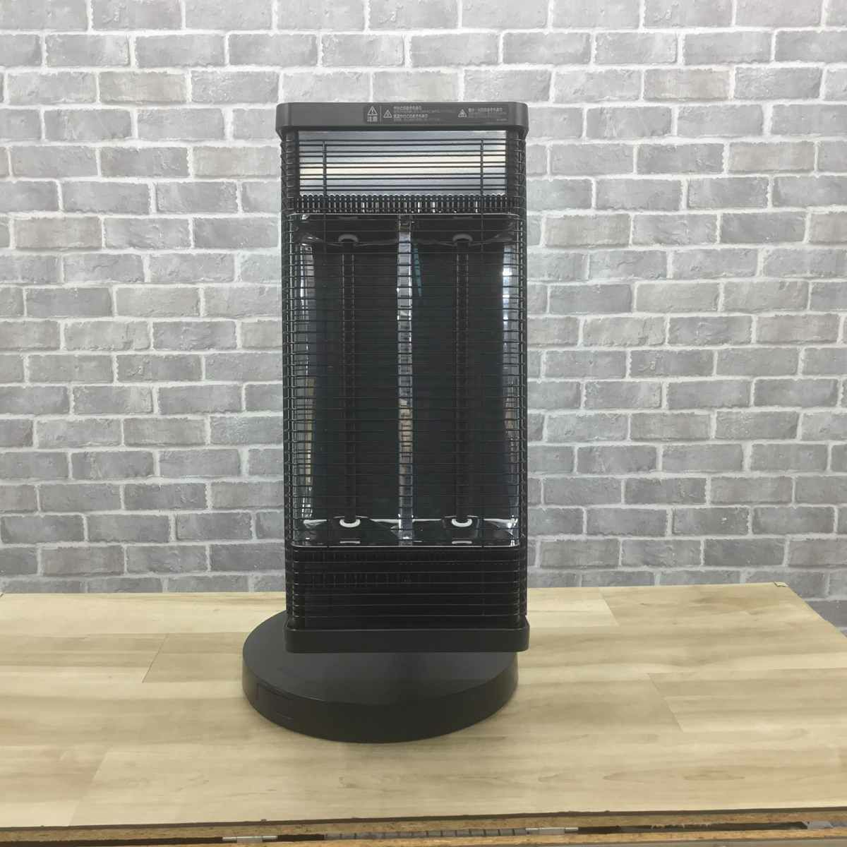 ダイキン 遠赤外線ストーブ セラムヒート ブラック ERFT11WS-H 2019年製