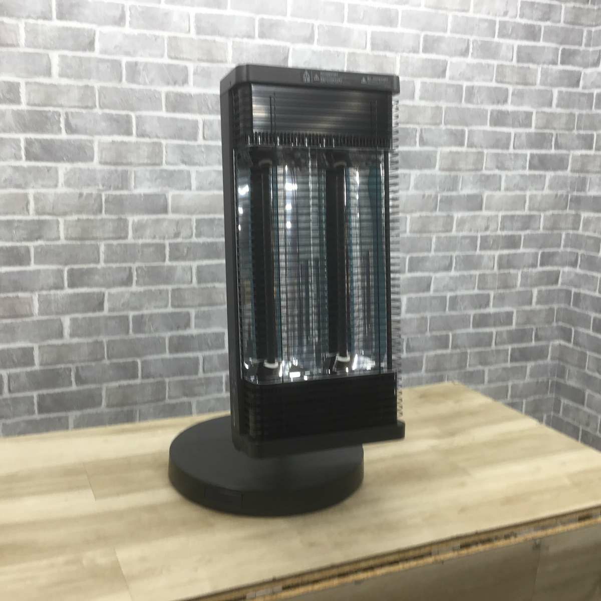 ダイキン 遠赤外線ストーブ セラムヒート ブラック ERFT11WS-H 2019年製