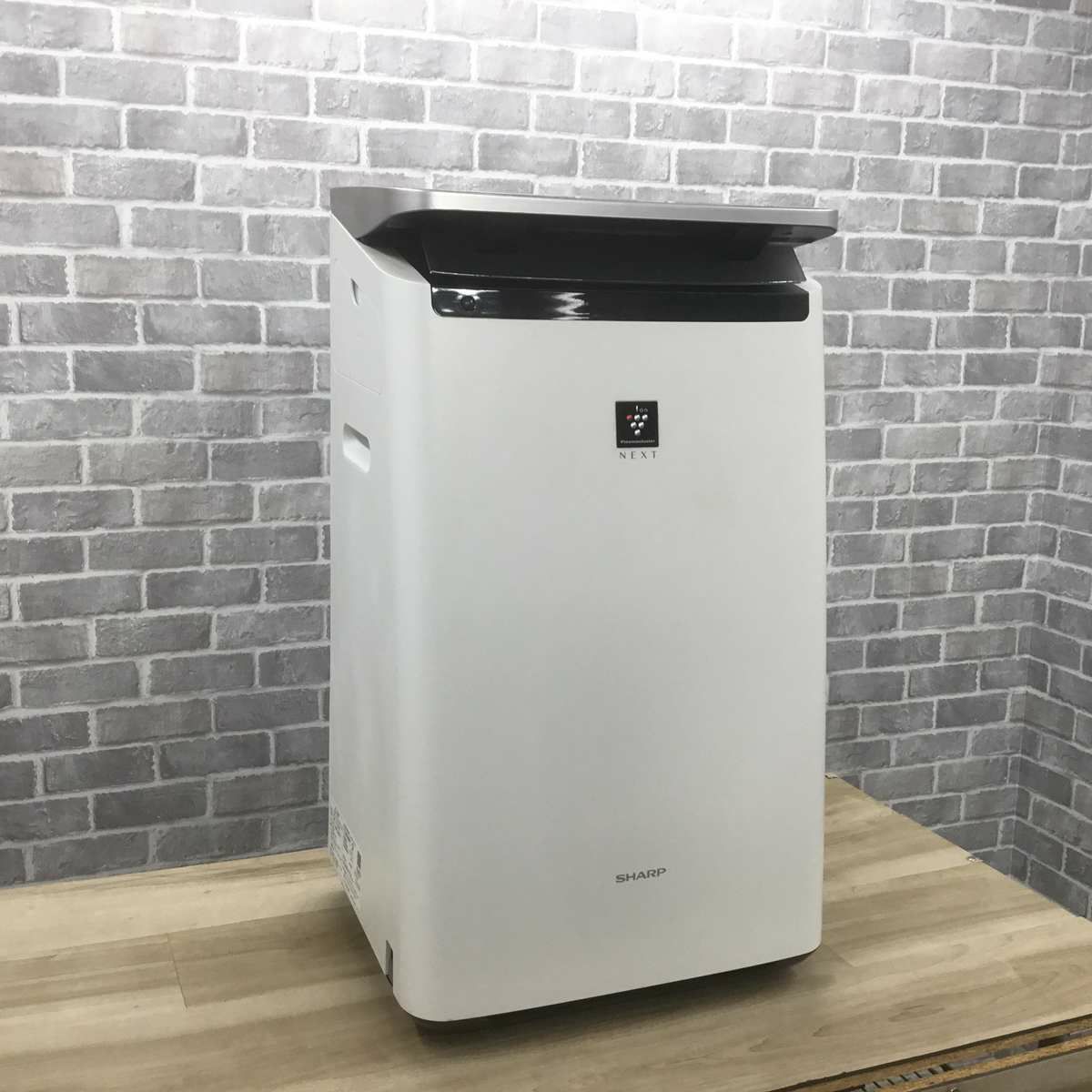 シャープ 加湿空気清浄機 空清46畳 ホワイト KI-NP100-W 2020年製