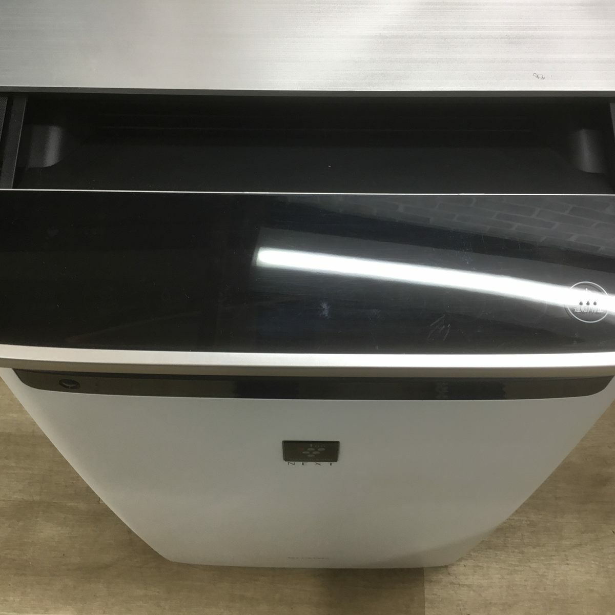 シャープ 加湿空気清浄機 空清46畳 ホワイト KI-NP100-W 2020年製