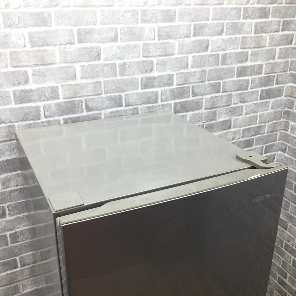 ハイセンス 冷蔵庫 2ドア 236L 右開き シルバー HR-B2302 2019年製