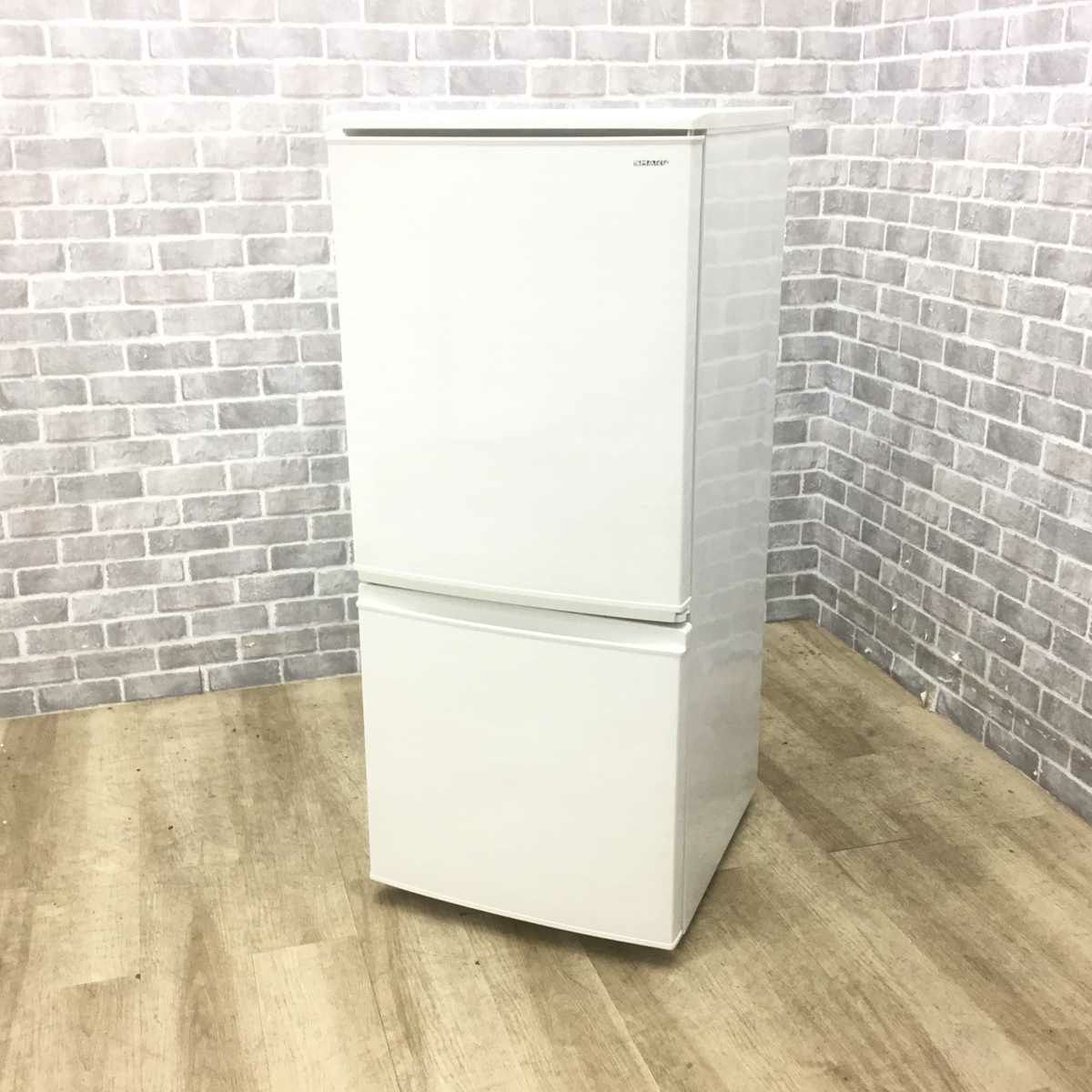 シャープ 冷蔵庫 2ドア 137L つけかえどっちもドア ホワイト SJ-D14D-W 2018年製