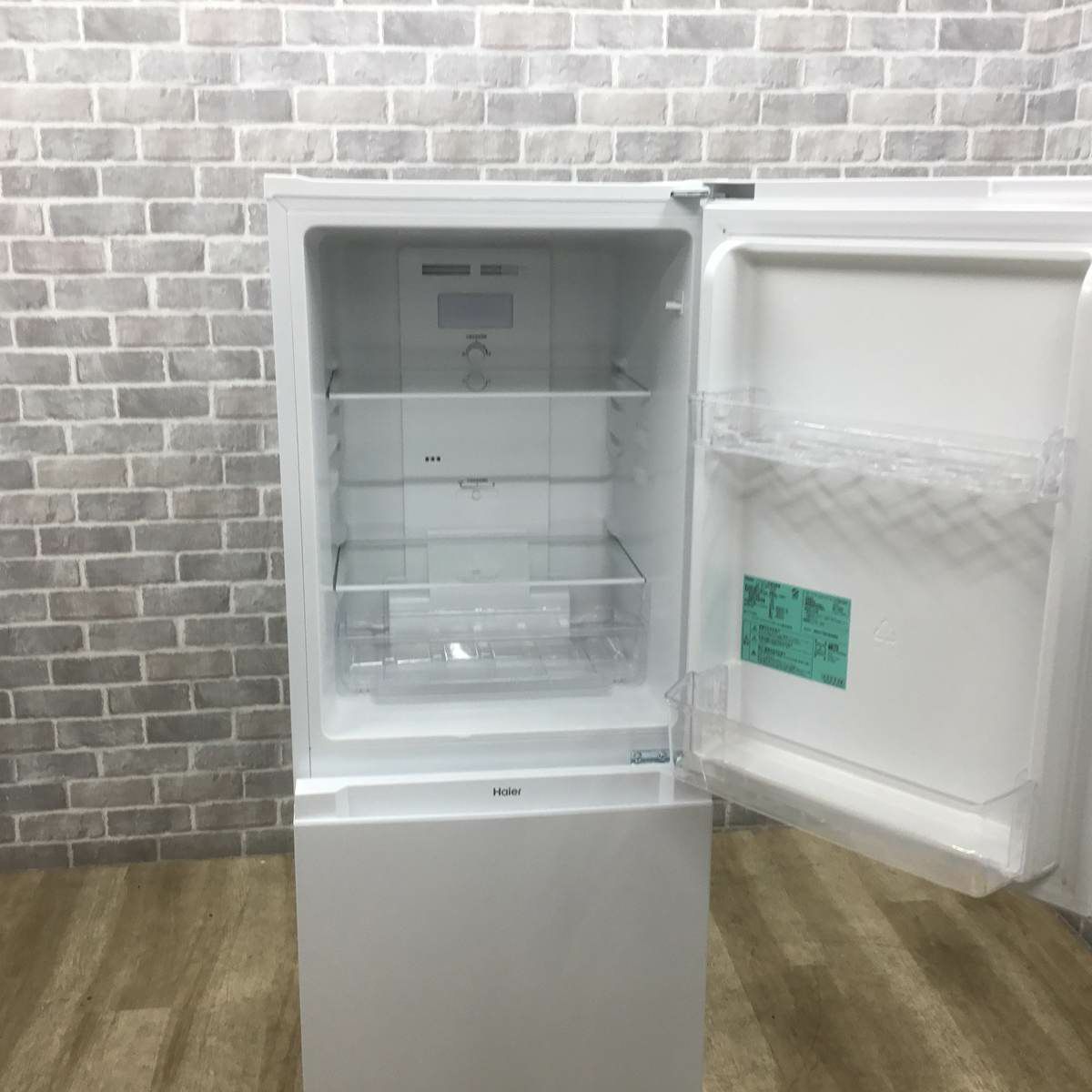 ハイアール 冷蔵庫 2ドア 140L 右開き ホワイト JR-NF140N 2022年製