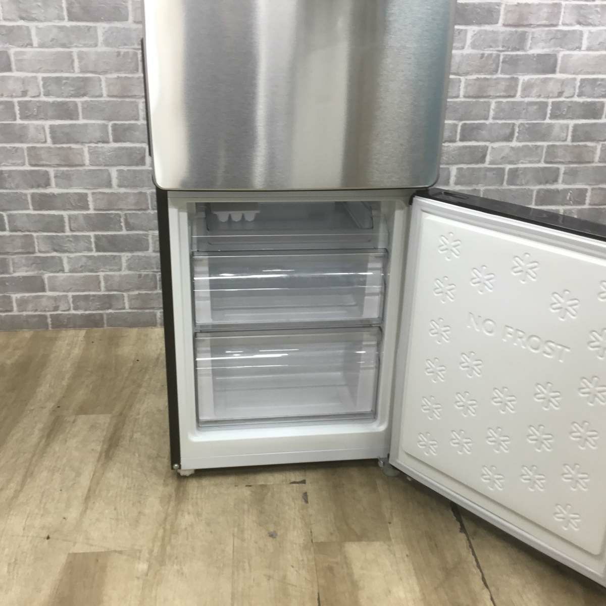 ハイアール 冷蔵庫 2ドア 148L 右開き シルバー JR-XP2NF148F 2019年製