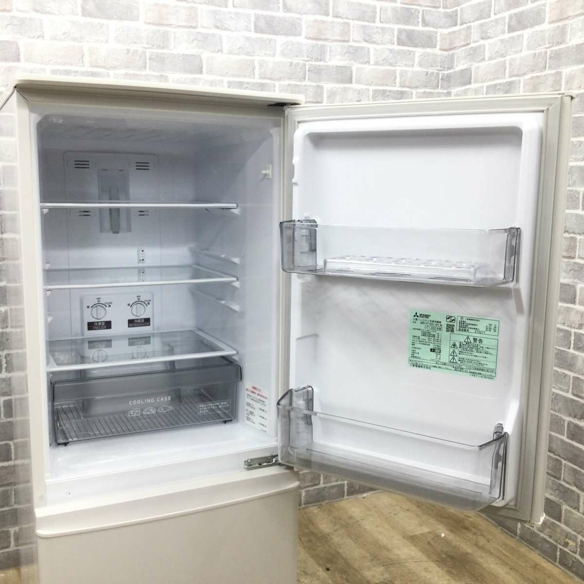 三菱電機 冷蔵庫 2ドア 146L 右開き MR-P15G-W 2022年製