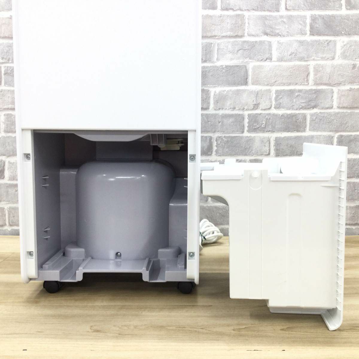 山善 コンプレッサー式 除湿器 6.0L YDC-H60(MW) 2024年製