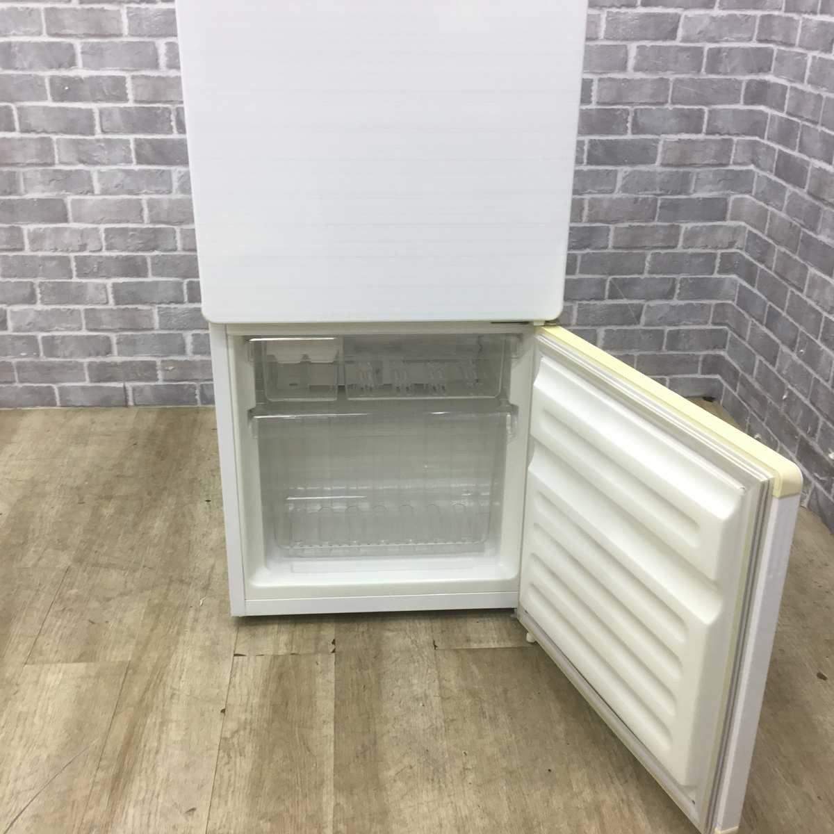 ユーイング 冷蔵庫 2ドア 110L 右開き ホワイト UR-F110H-W 2016年製