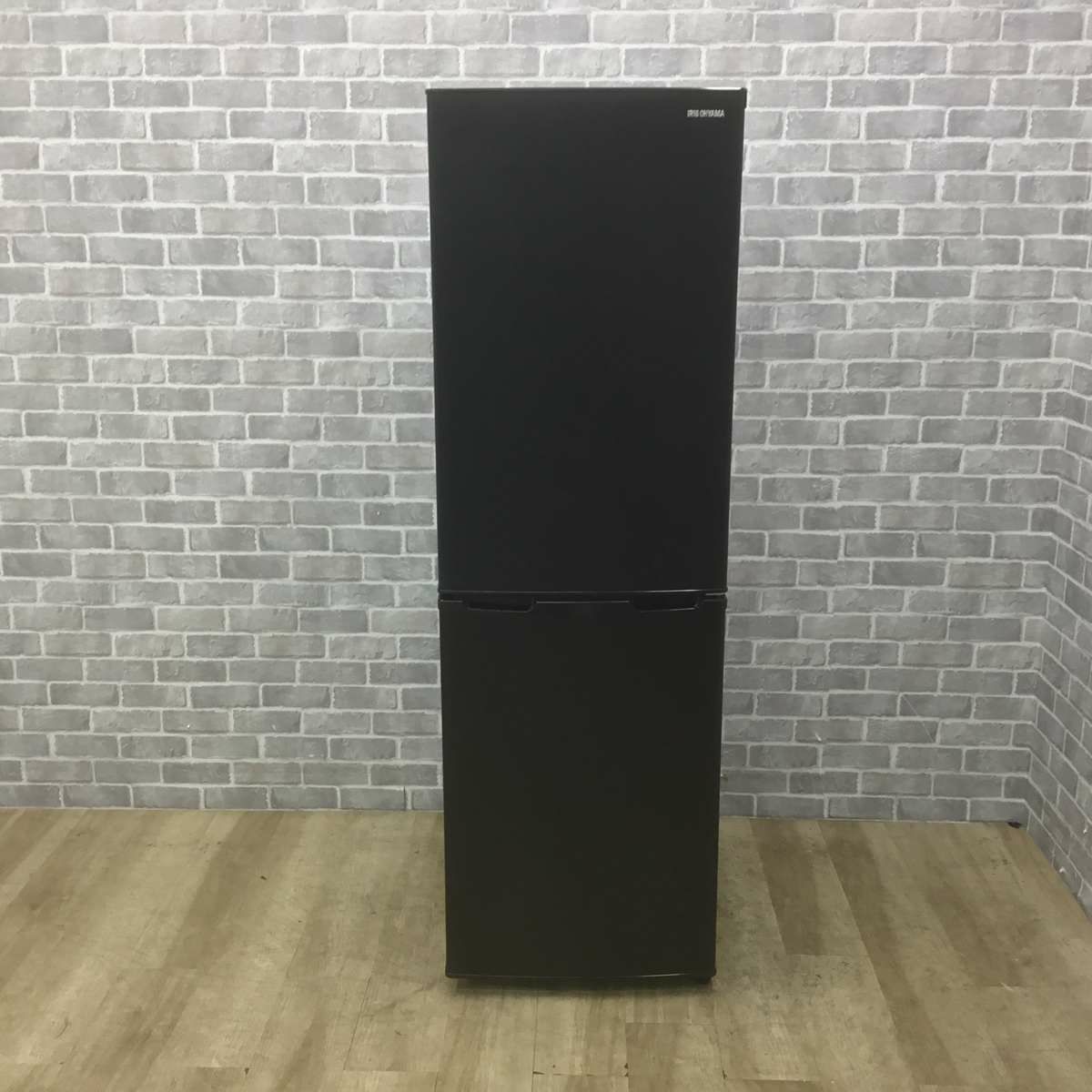アイリスオーヤマ 冷蔵庫 2ドア 162L 右開き ブラック IRSE-16A-B 2019