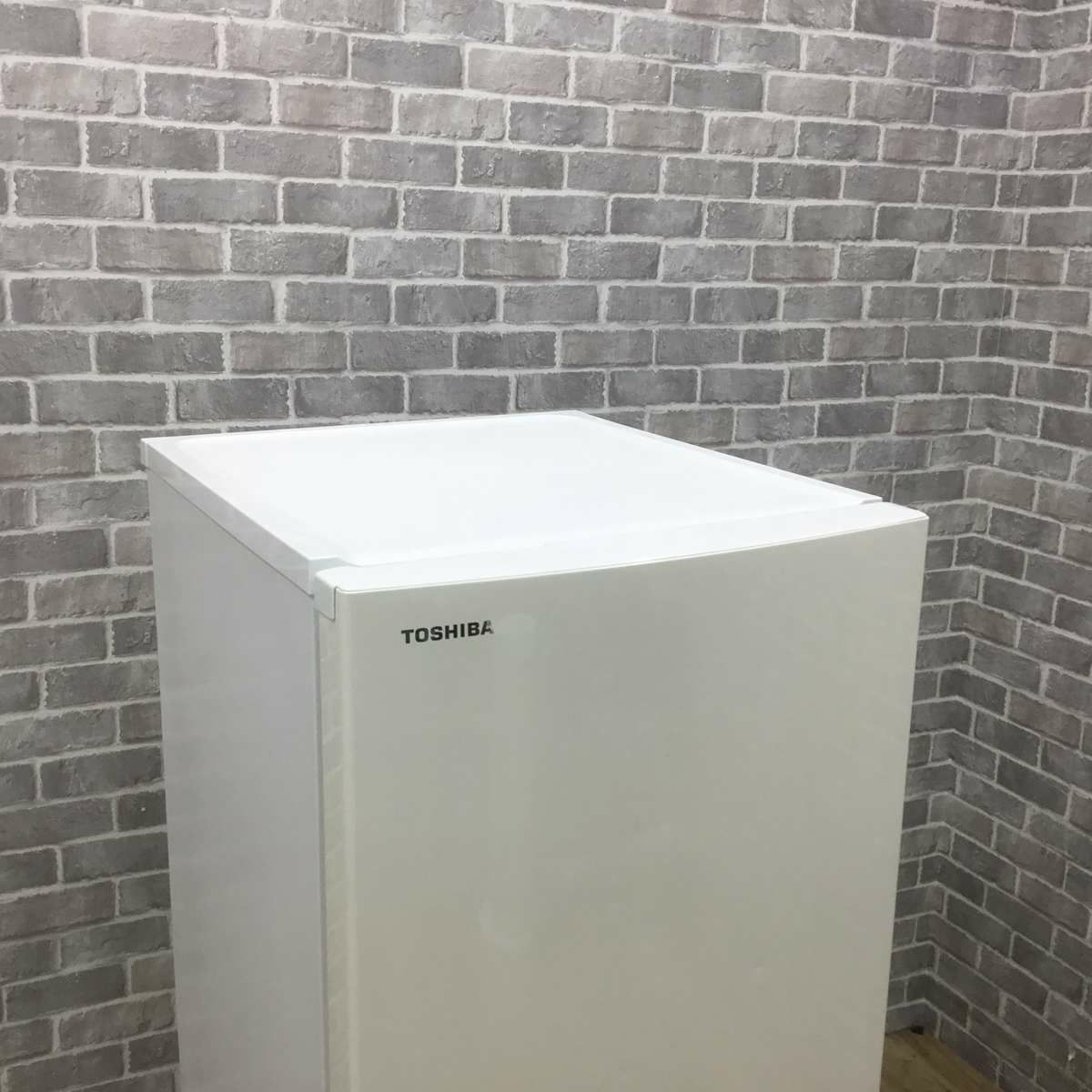東芝 冷蔵庫 2ドア 153L 右開き ホワイト GR-P15BS(W) 2019年製
