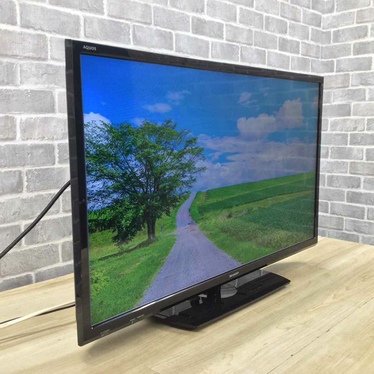 シャープ AQUOS 液晶テレビ 32インチ  2T-C32AE1 2019年製