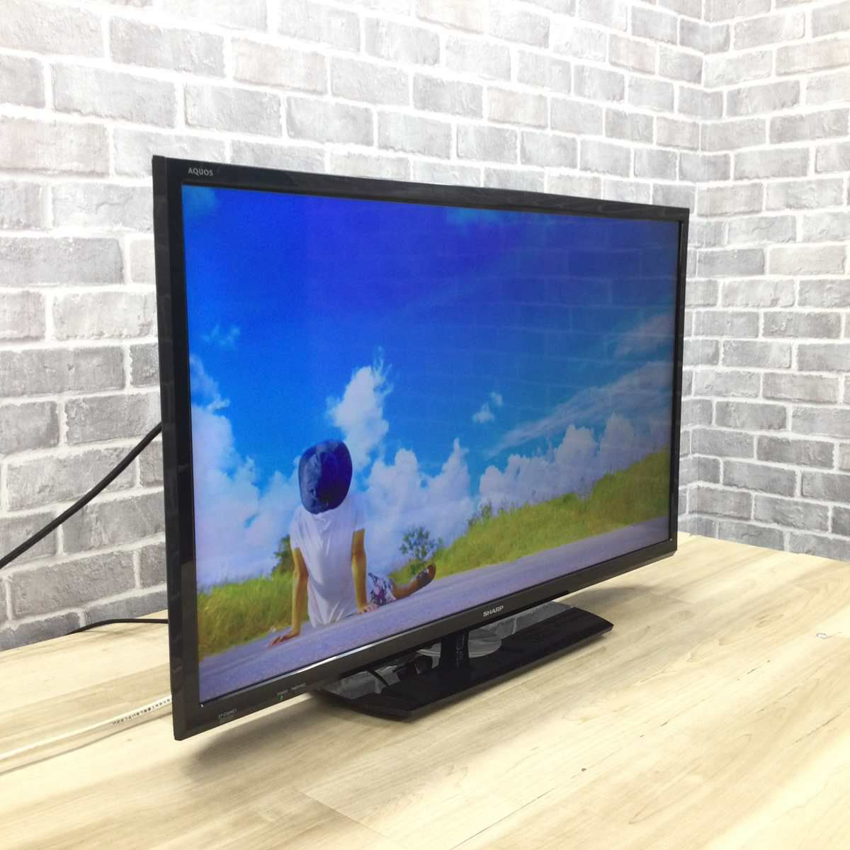 シャープ AQUOS 液晶テレビ 32インチ  2T-C32AE1 2019年製