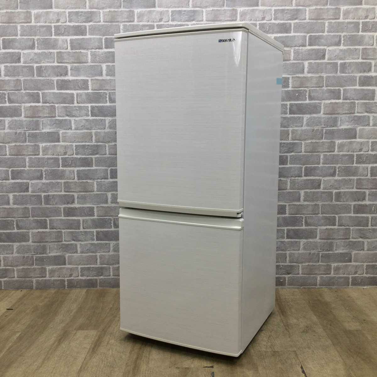 シャープ 冷蔵庫 2ドア 137L つけかえどっちもドア ホワイト SJ-D14E-W