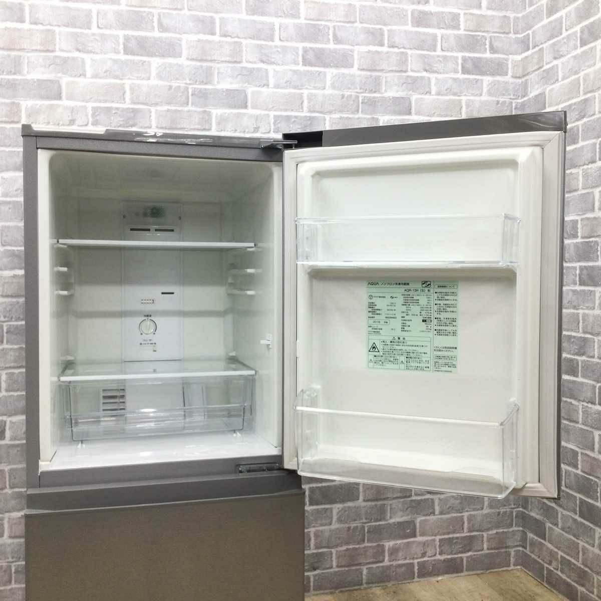アクア 冷蔵庫 2ドア 126L 右開き シルバー AQR-13H(S) 2019年製