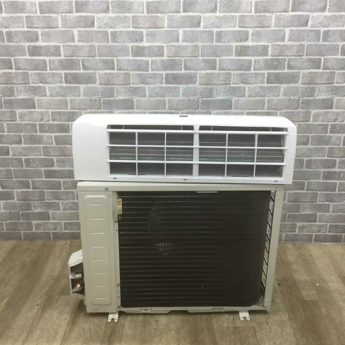 シャープ エアコン 2.2kw プラズマクラスター7000搭載 ホワイト AY-L22DH 2020年製