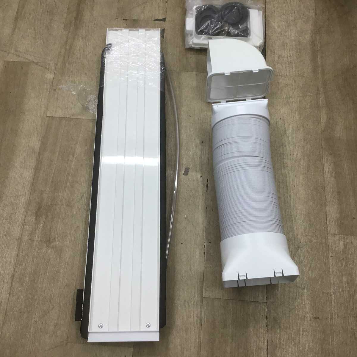 アイリスオーヤマ ポータブルクーラー ホワイト IPK-2304S 2024年製