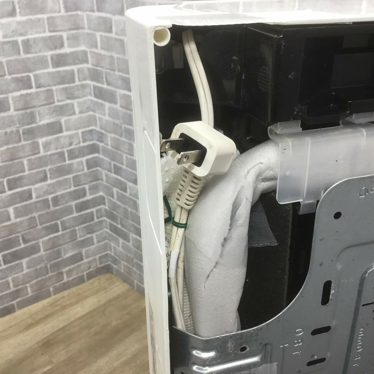 東芝 エアコン 2.2kw ホワイト RAS-F221M(W) 2019年製