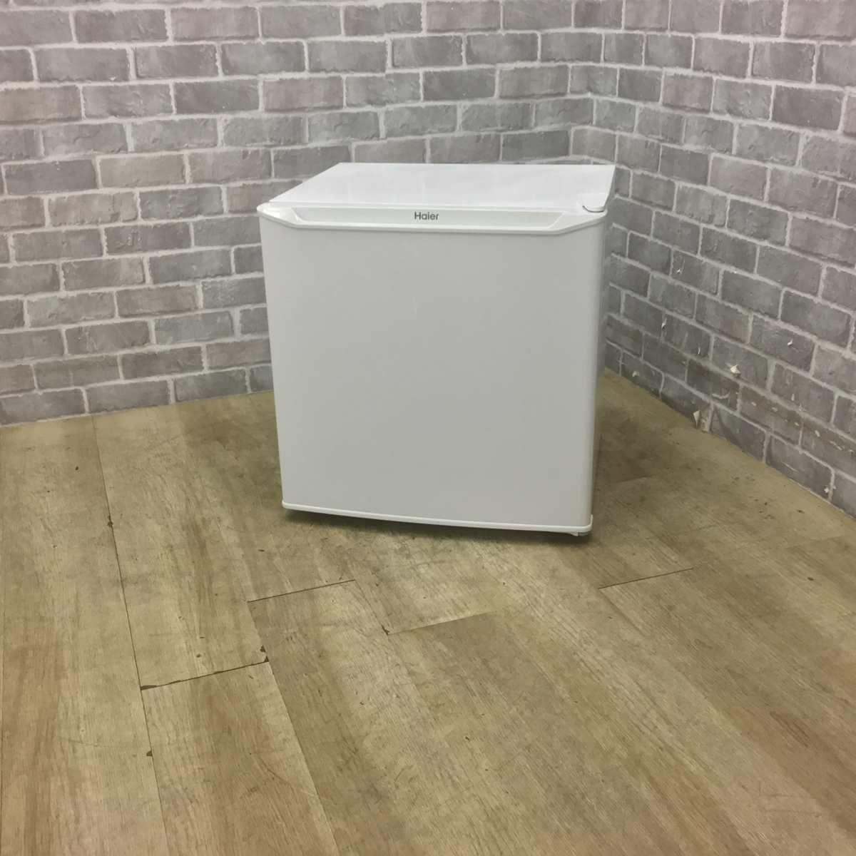 ハイアール 冷蔵庫 1ドア 40L 右開き ホワイト JR-N40H 2019年製
