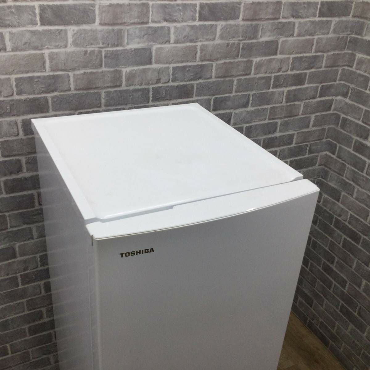 東芝 冷蔵庫 2ドア 153L 右開き ホワイト GR-S15BS(W) 2021年製