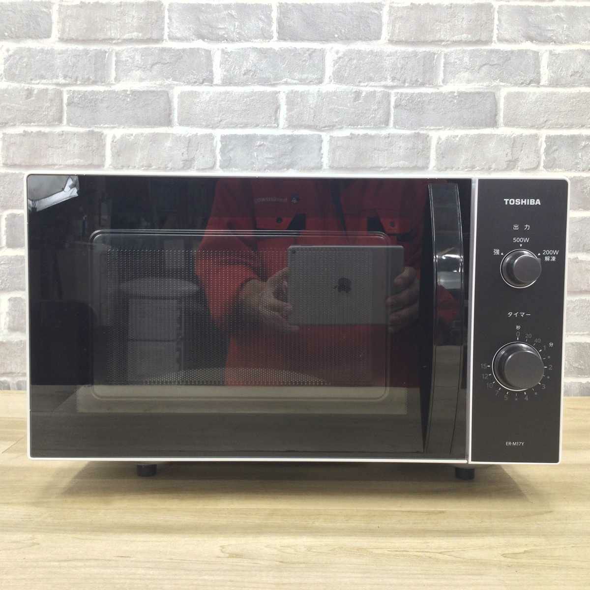 東芝 電子レンジ 520W 17L 50-60hzフラット ホワイト ER-M17Y(W) 2025年製