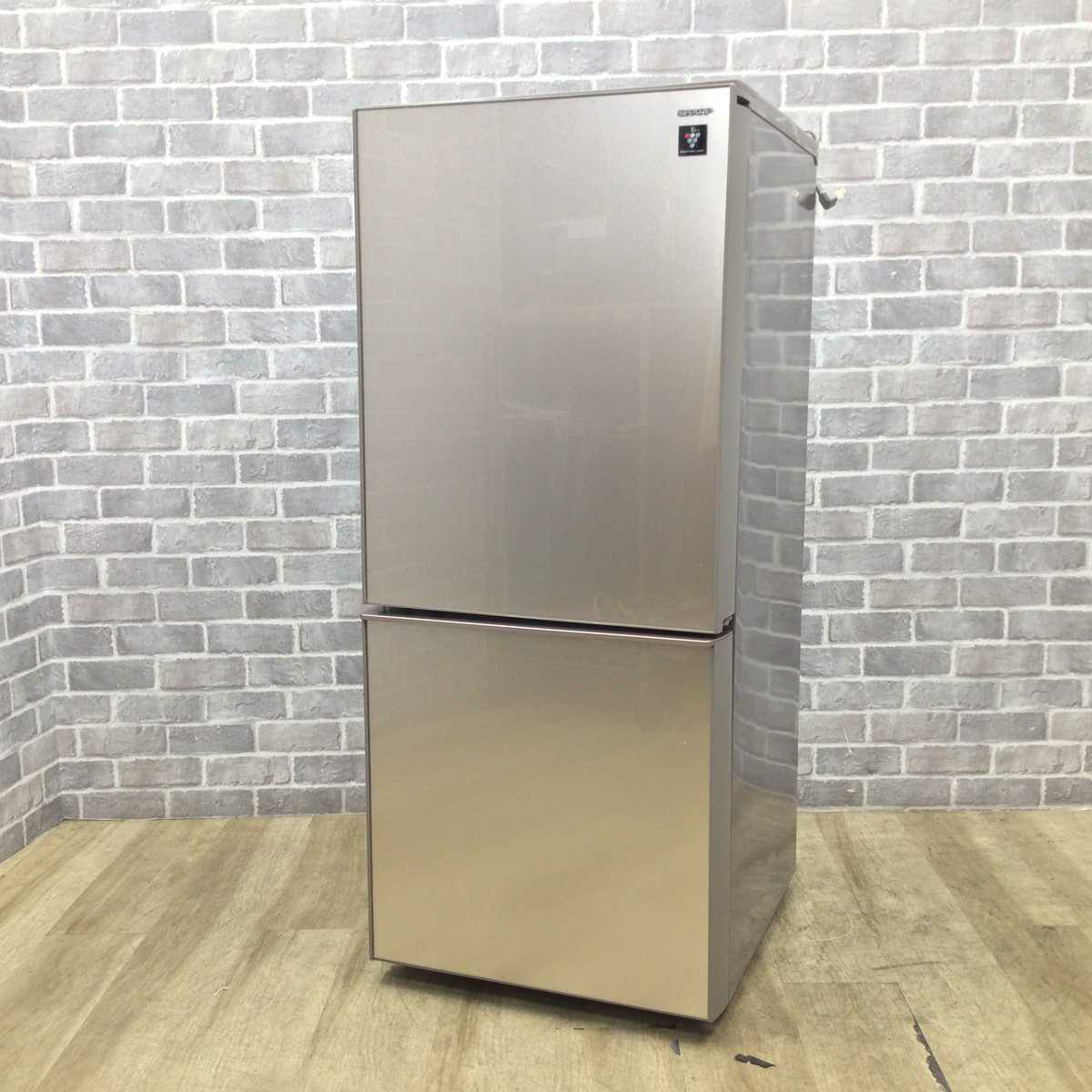 シャープ 冷蔵庫 2ドア 137L つけかえどっちもドア メタリックベージュ