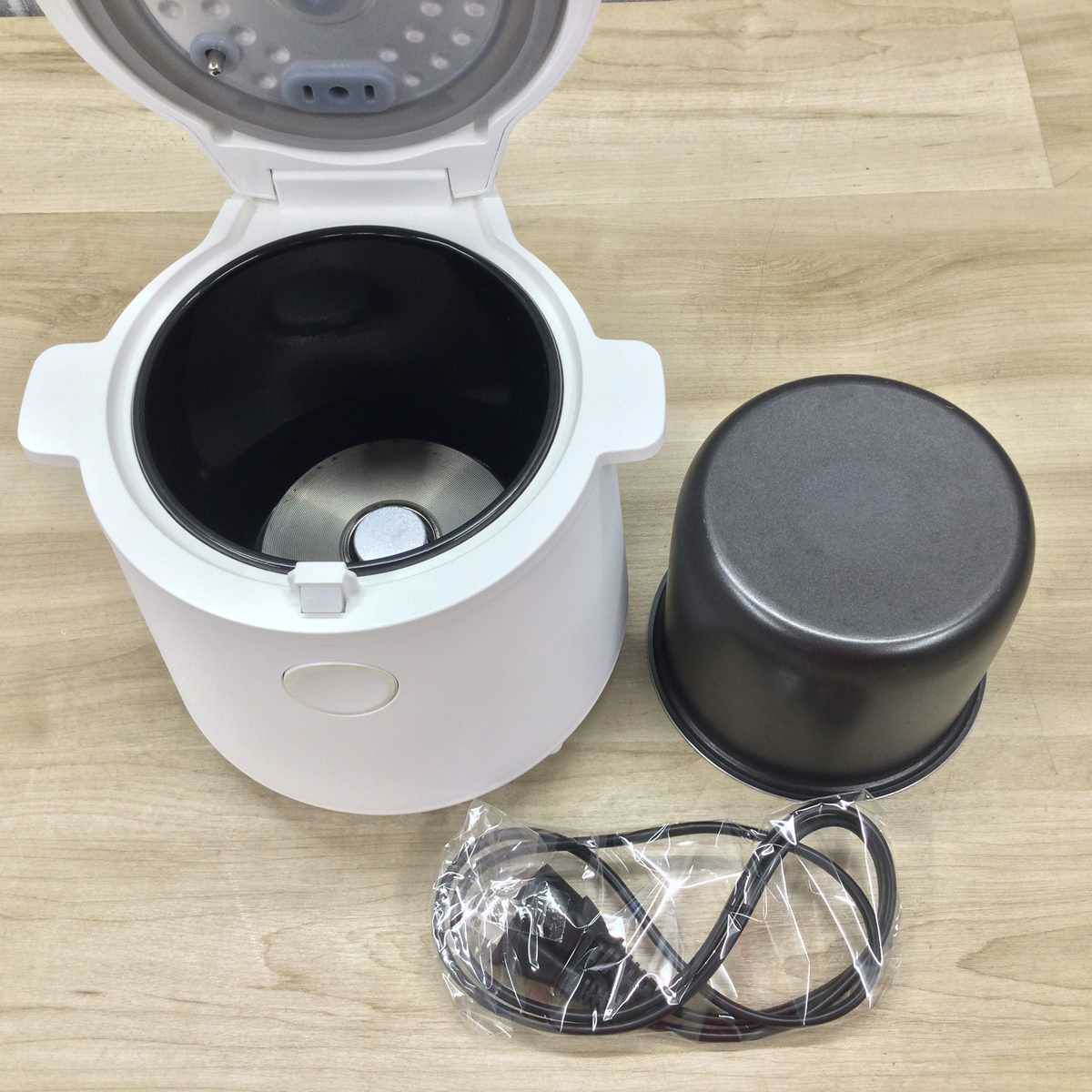 シィーネット 炊飯器 マイコン 3合 ホワイト OB-M30-W 2024年製