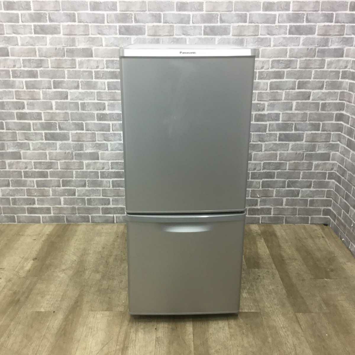 パナソニック 冷蔵庫 2ドア 138L 右開き シルバー NR-B149W-S 2017年製