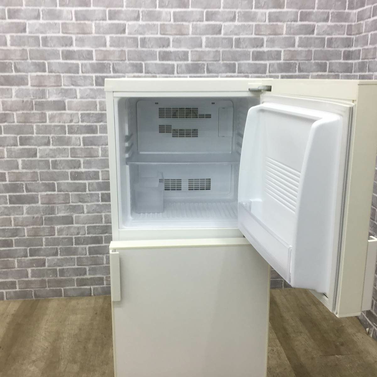 無印良品 冷蔵庫 2ドア 137L 右開き ホワイト AMJ-14D-W 2015年製