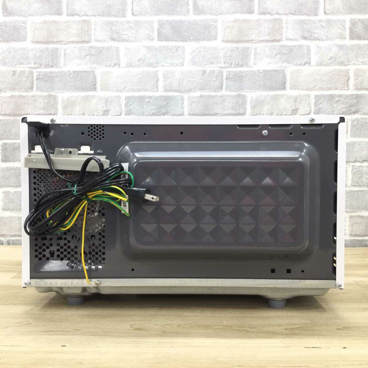 東芝 電子レンジ520W 17Lヘルツフリーフラット ER-M17Y(W) 2024年製