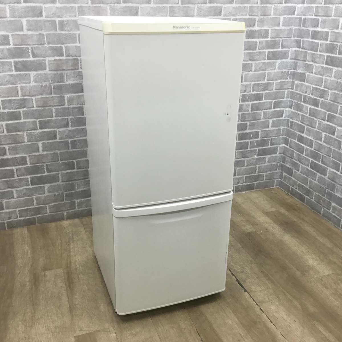 パナソニック 冷蔵庫 2ドア 138L 右開き ホワイト NR-B14BW-W 2019年製
