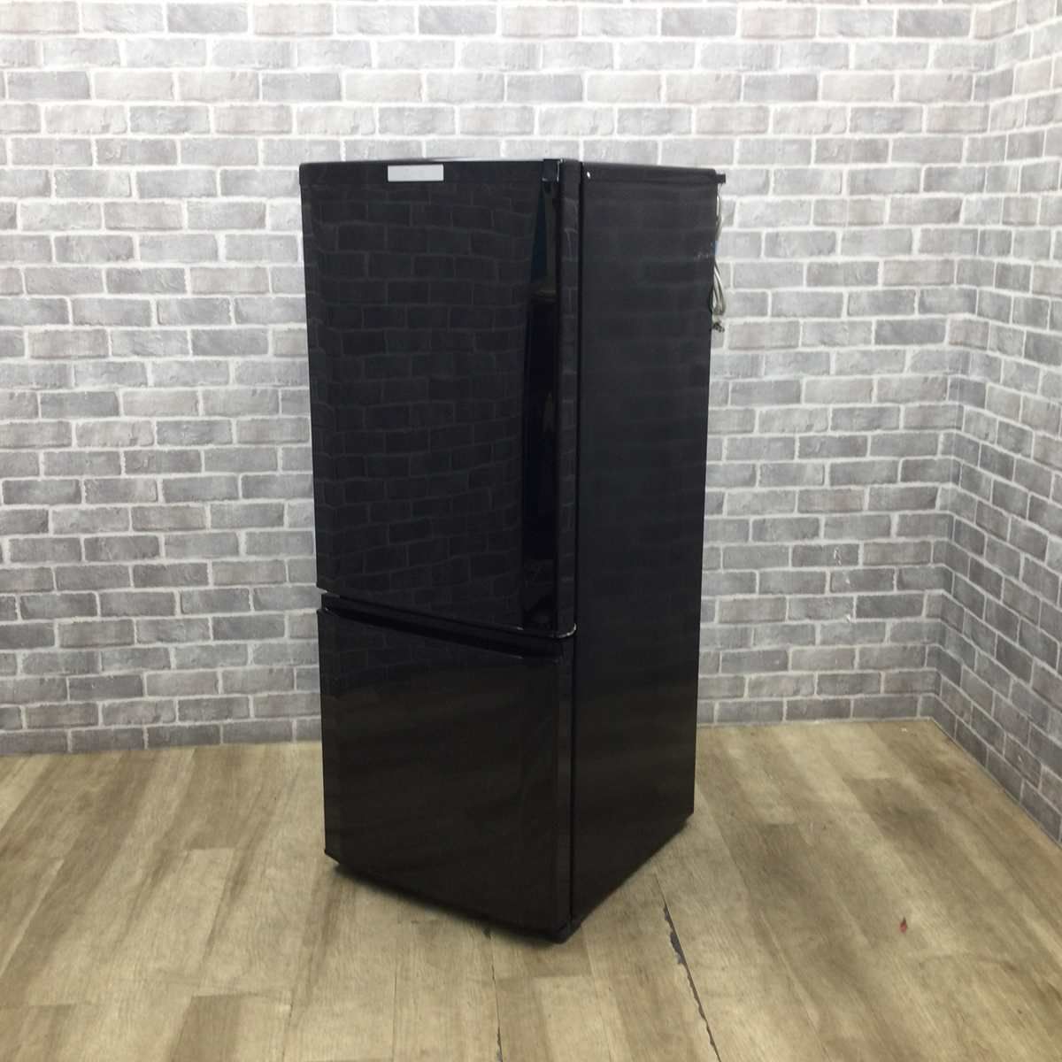三菱電機 冷蔵庫 2ドア 146L 右開き ブラック MR-P15A-B 2017年製