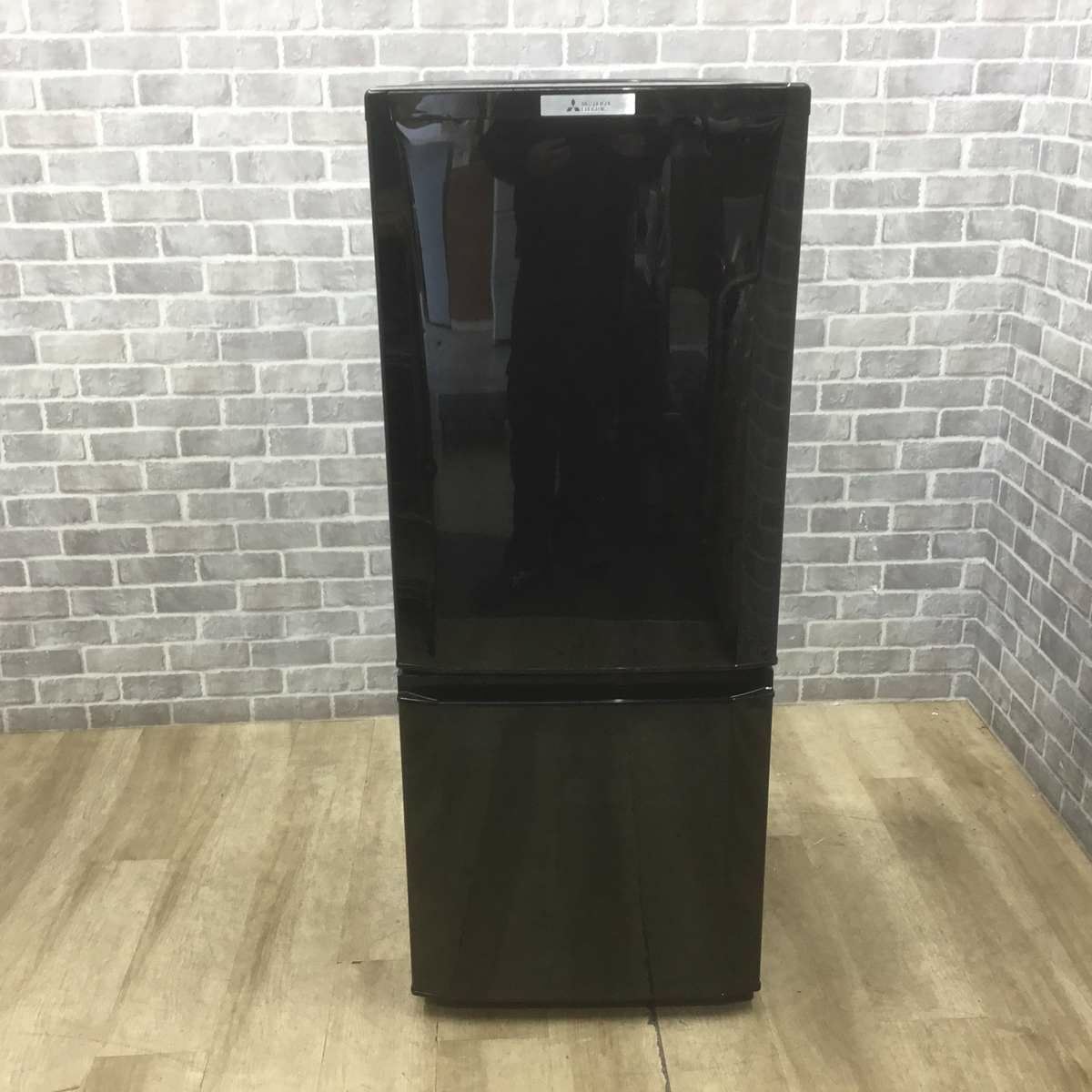 三菱電機 冷蔵庫 2ドア 146L 右開き ブラック MR-P15A-B 2017年製