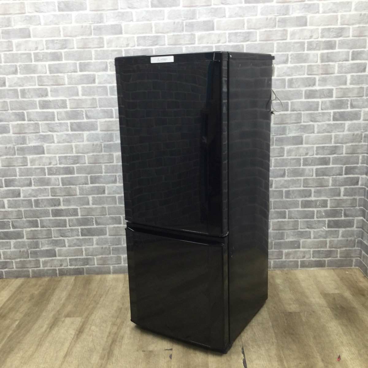 三菱電機 冷蔵庫 2ドア 146L 右開き ブラック MR-P15A-B 2017年製