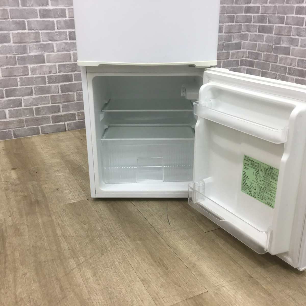 ヤマダ電機 冷蔵庫 2ドア 90L 右開き ホワイト YRZ-C09B1 2017年製