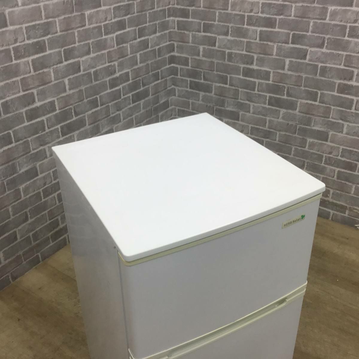 ヤマダ電機 冷蔵庫 2ドア 90L 右開き ホワイト YRZ-C09B1 2017年製