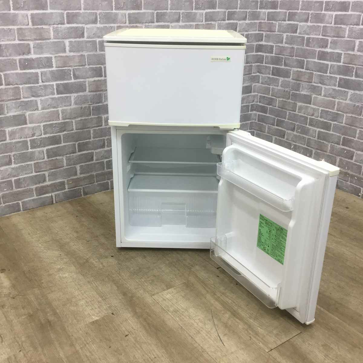 ヤマダ電機 冷蔵庫 2ドア 90L 右開き ホワイト YRZ-C09B1 2018年製