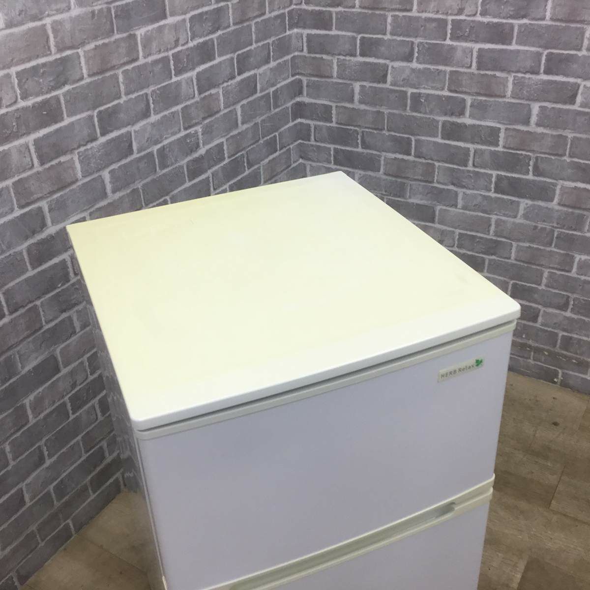 ヤマダ電機 冷蔵庫 2ドア 90L 右開き ホワイト YRZ-C09B1 2018年製
