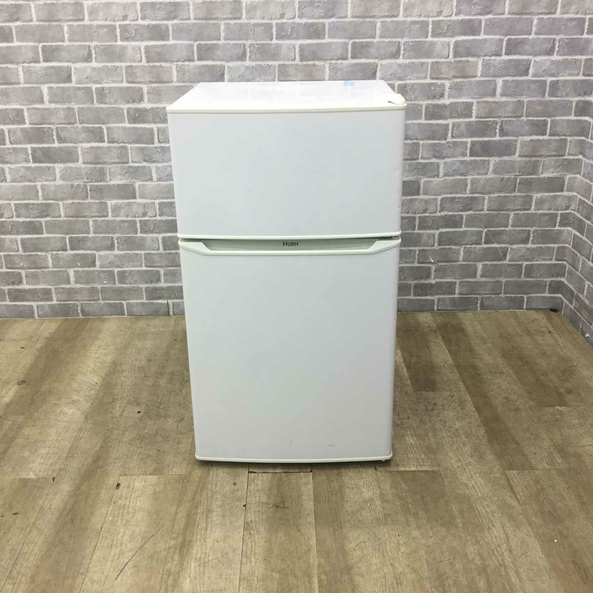 ハイアール 冷蔵庫 2ドア 85L 右開き ホワイト JR-N85C(W) 2018年製