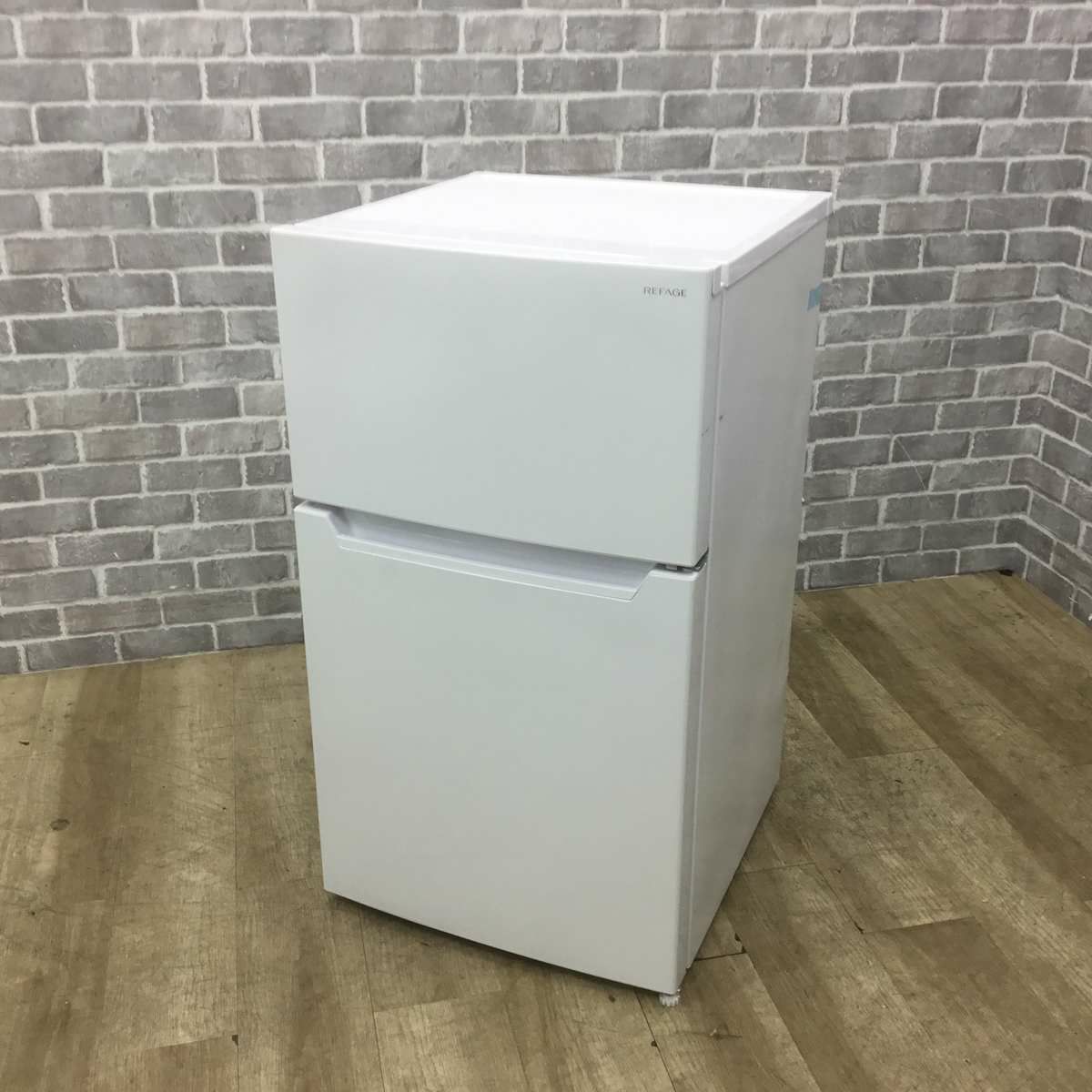 ヤマダ電機 REFAGE 冷蔵庫 2ドア 87L 右開き ホワイト YRZ-C09LW 2024年製